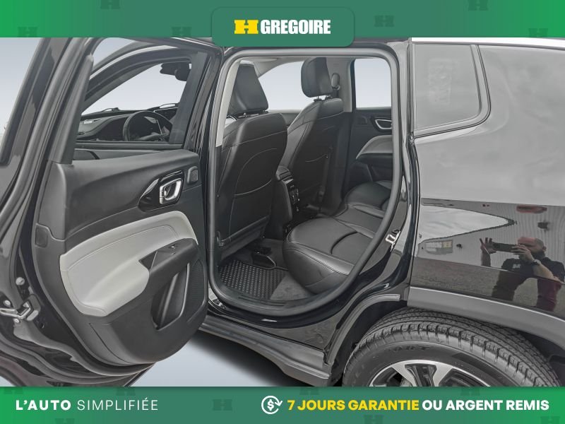 2022 Jeep Compass Black Laval - photo #21