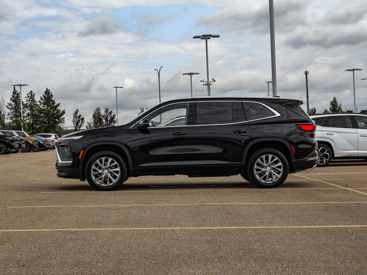 2026 Buick Enclave AWD 4dr Preferred Black Sherwood Park - photo #4