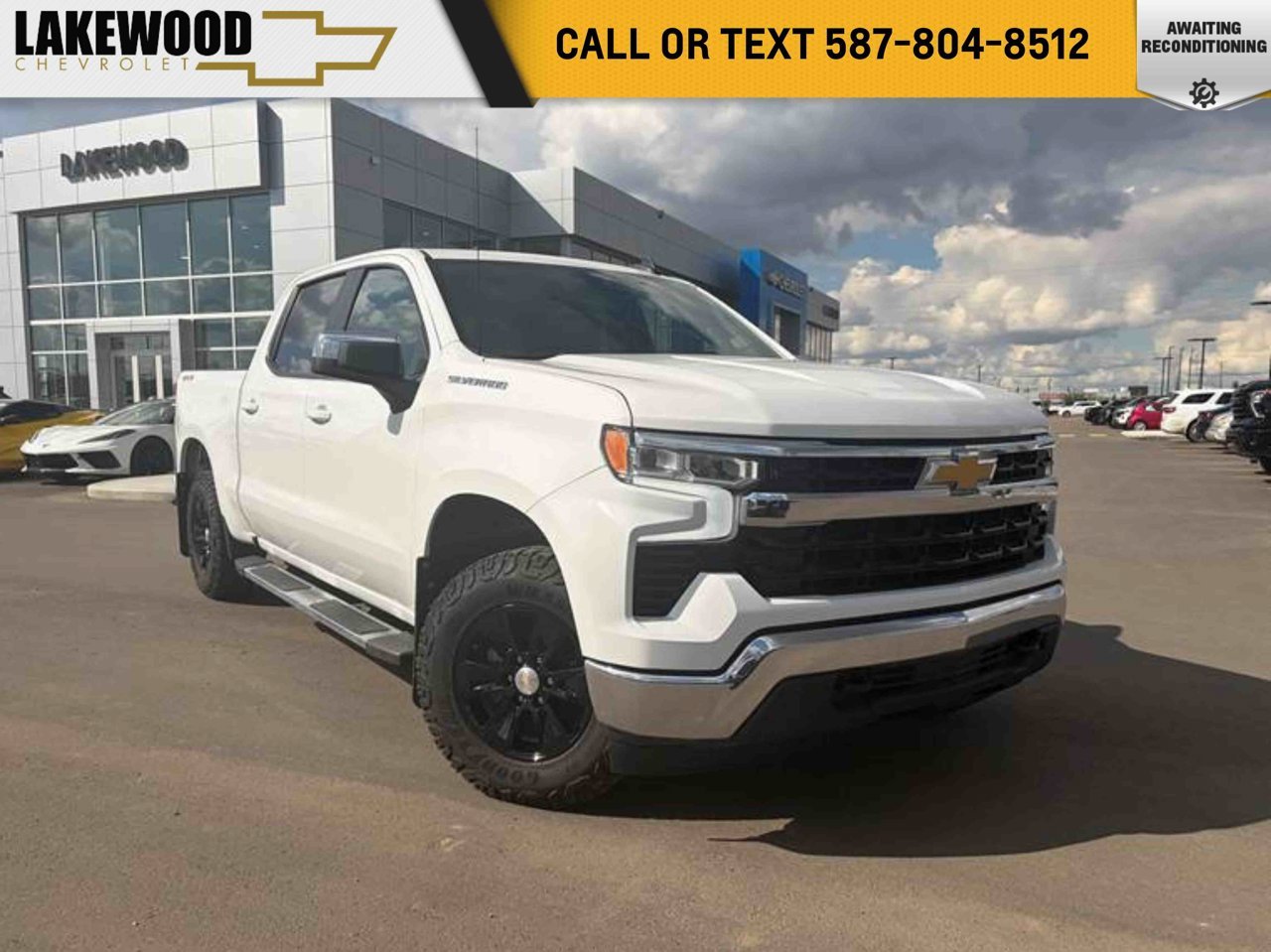 2024 Chevrolet Silverado 1500 4WD Crew Cab 147 LT White Sherwood Park - photo #0