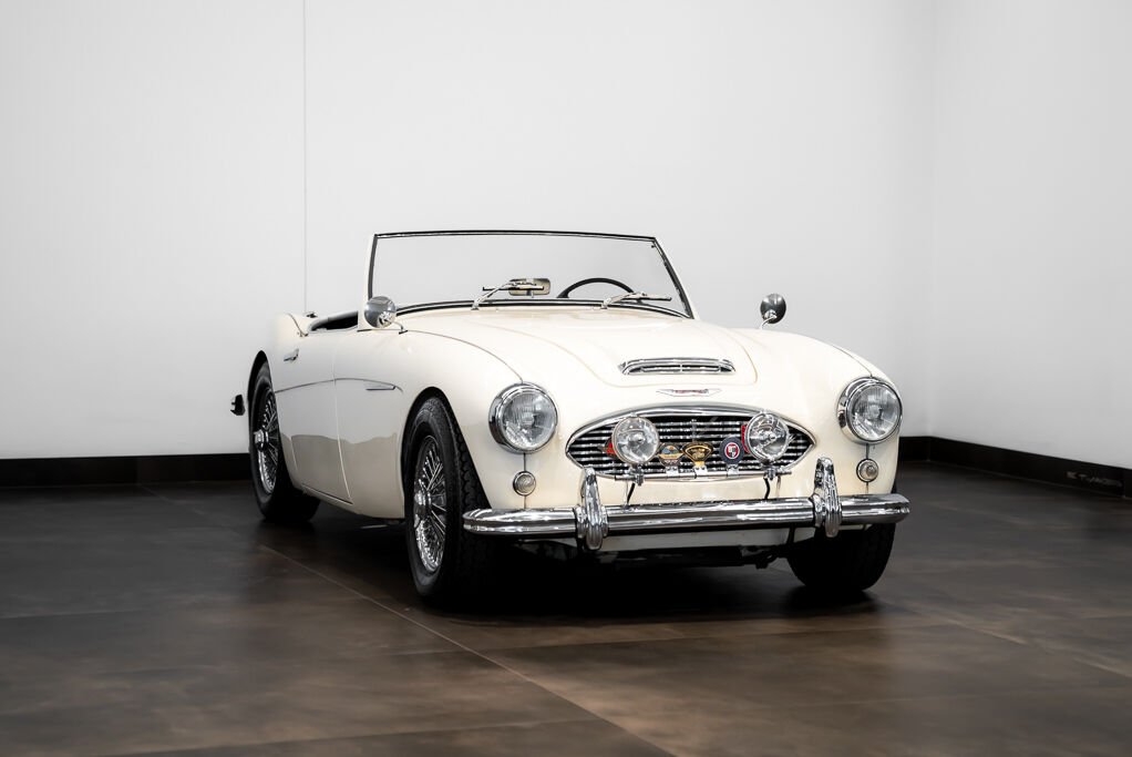 1961 Austin Healey BN7 Mrk 1 White Montreal - photo #4