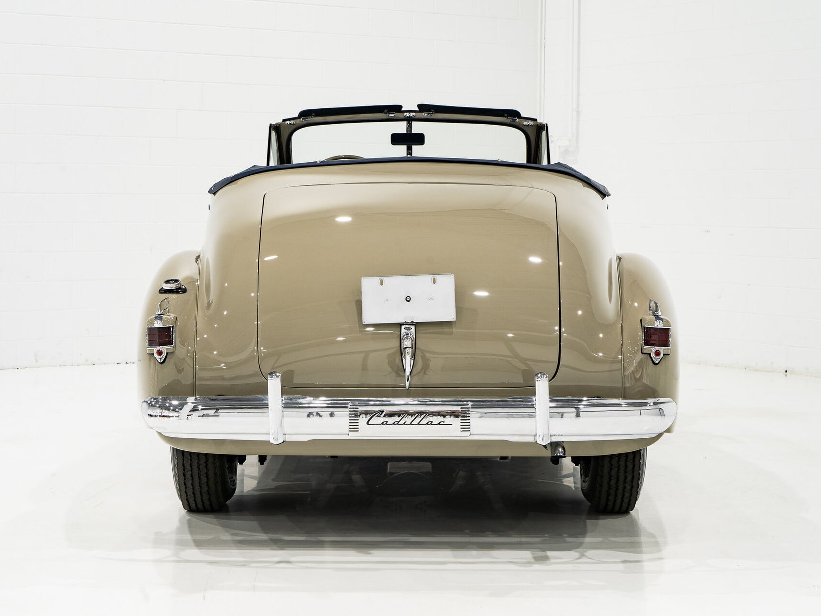 Cadillac Series 75 1 of 27 built. Former CCCA National first prize winner *PRICE IN USD* 1939 Brun Montréal - photo #48