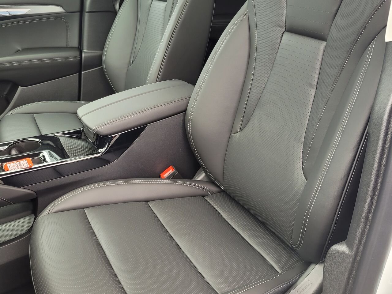 2026 Buick Envision Privilégiée 4 portes TI Iridescent White Tricoat Thetford Mines - photo #9