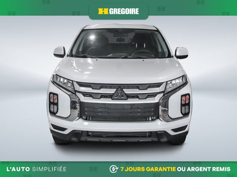 2022 Mitsubishi RVR White Blainville - photo #1