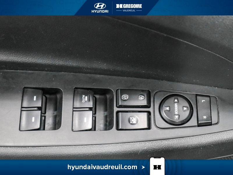 Hyundai Tucson 2017 Bleu Blainville - photo #16