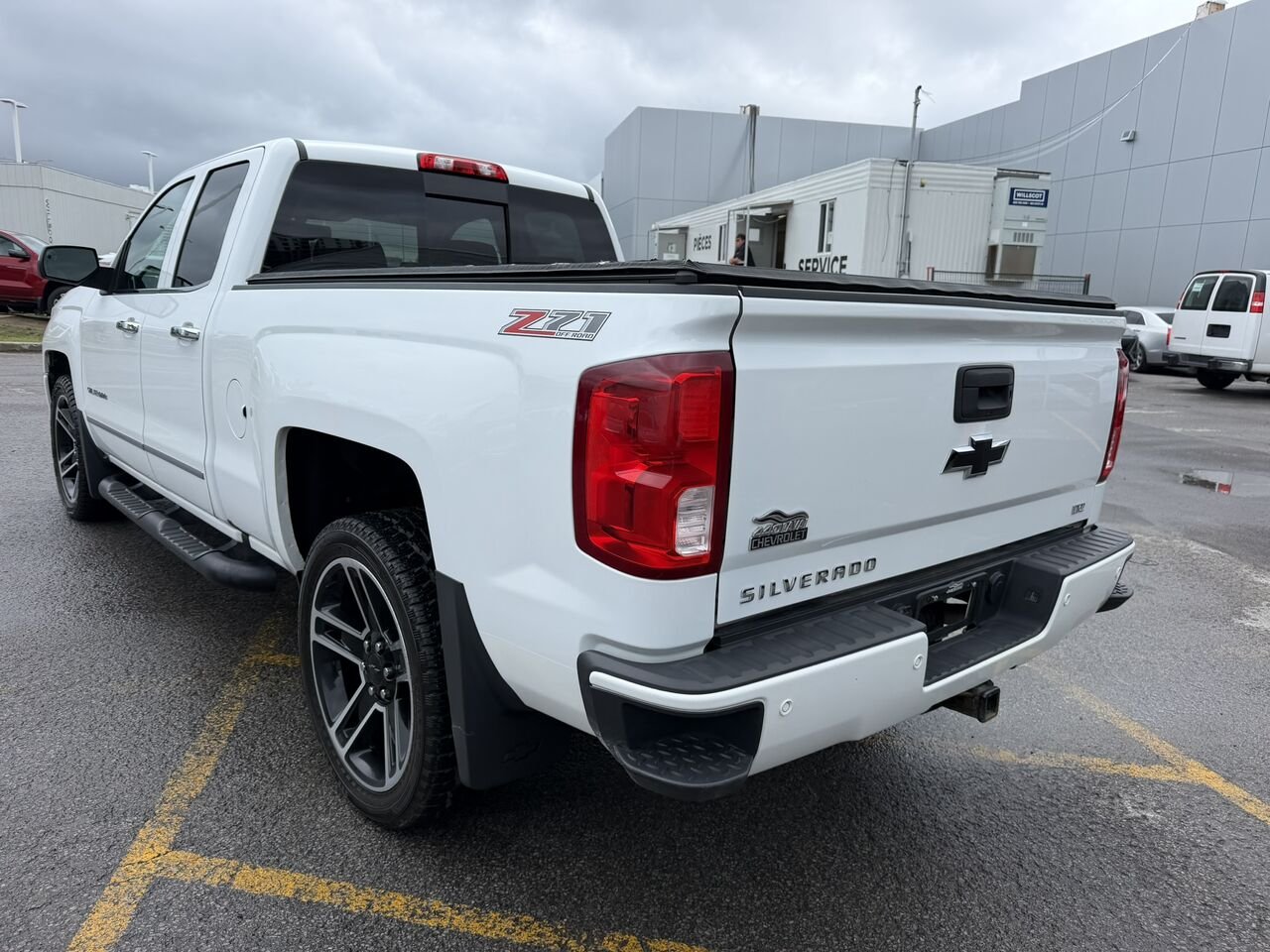 Chevrolet Silverado 1500 2LTZ 5.3L ENCEMBLE Z71 QUAD CAB 2017 Blanc Laval - photo #10