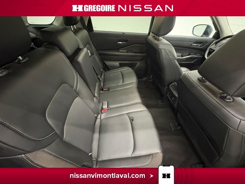 Nissan Pathfinder 2023 Vert Laval - photo #11