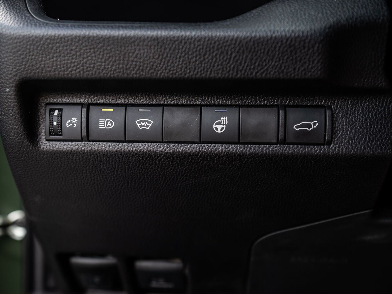 2025 Toyota RAV4 Green Sainte-Julienne - photo #14