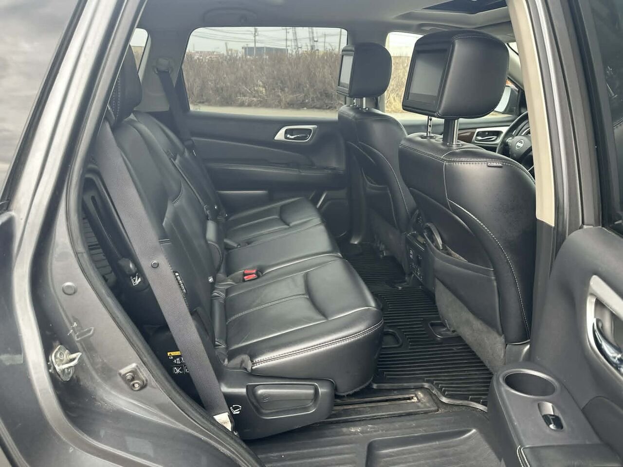 Nissan Pathfinder Platine 4x4 2018 Gris Matane - photo #15