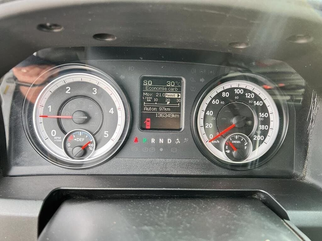 2015 Ram 2500 VIN 3C6UR5JL7FG623673 White Chicoutimi - photo #14