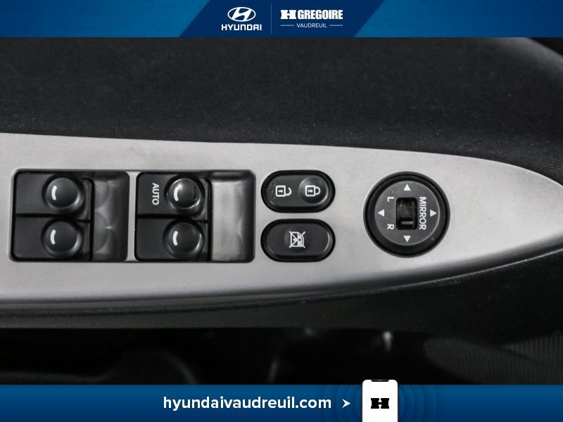 2016 Hyundai Accent Black Laval - photo #16