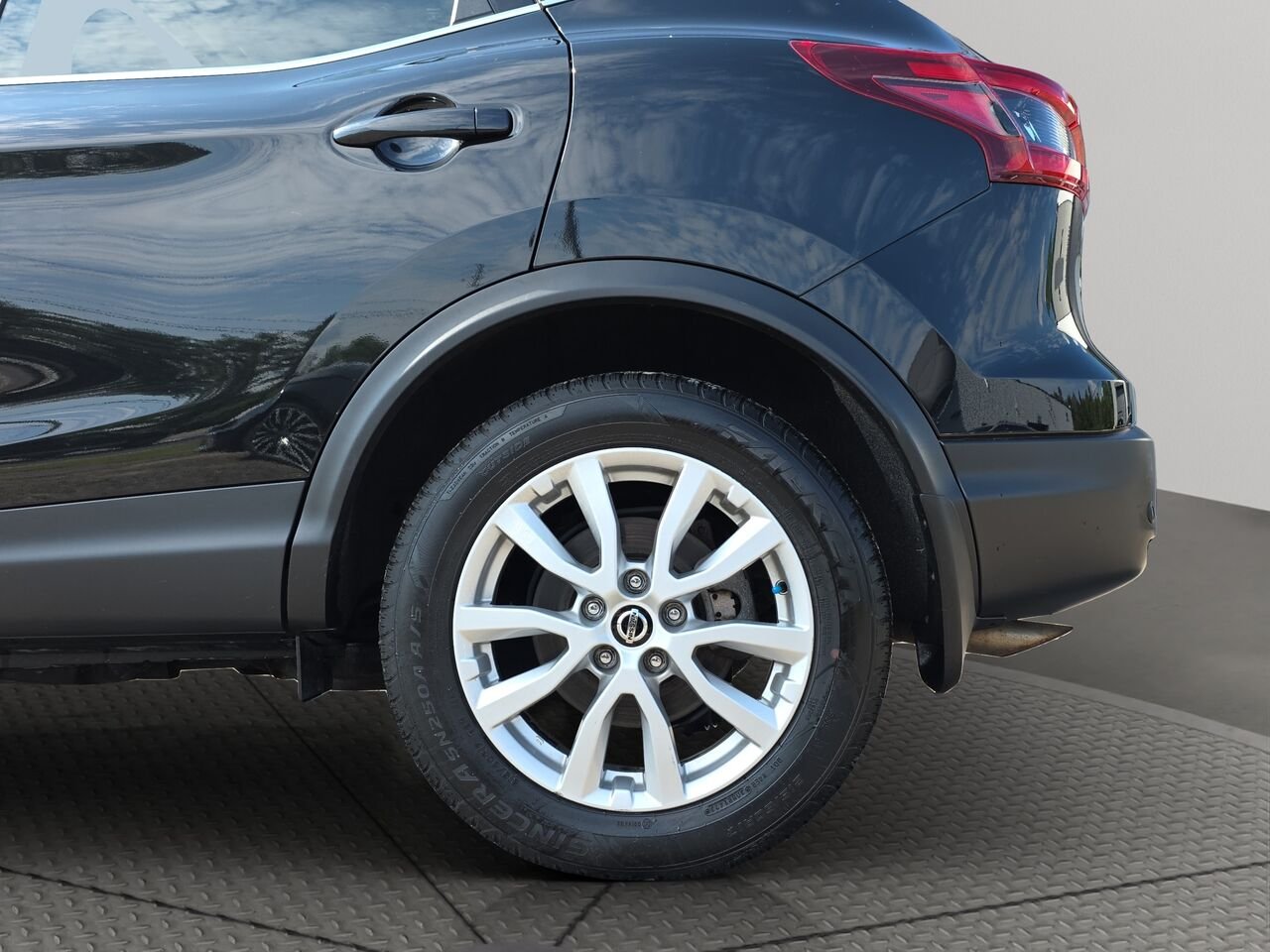 2023 Nissan Qashqai SV TI CVT, Sièges chauffants avant, Toit ouvrant, Volant chauffant Black Val-David - photo #26
