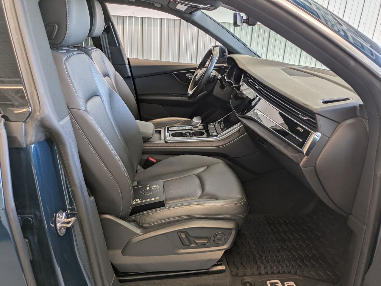 Audi Q8 2021 Bleu Gatineau - photo #16
