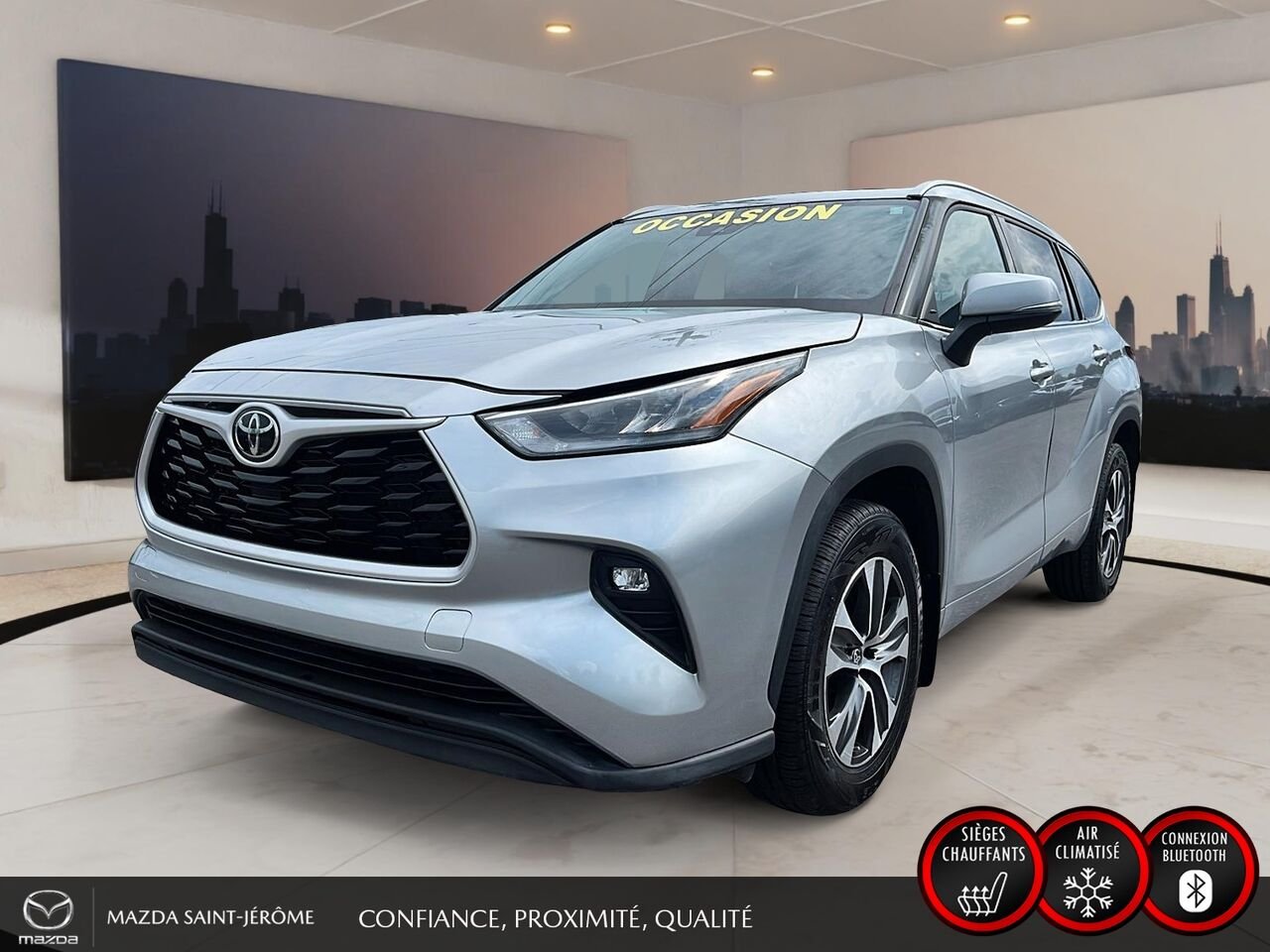 Toyota Highlander XLE | TOIT OUVRANT | CUIR | AWD | 2022 Argent Saint-Jérôme - photo #0