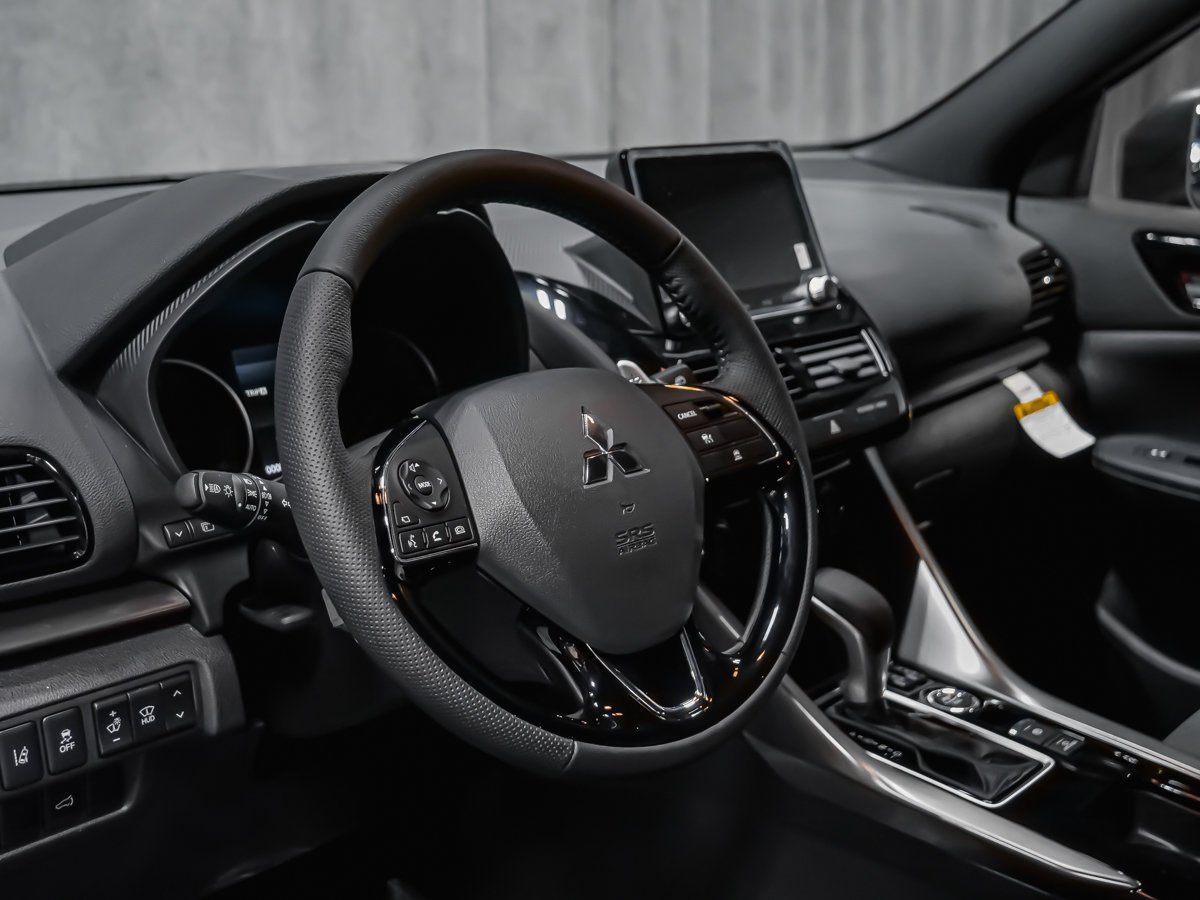 Mitsubishi Eclipse Cross NOIR 2026 Blanc diamant Montréal - photo #12