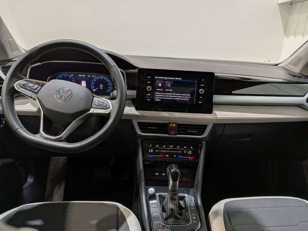 2026 Volkswagen Taos Comfortline 4MOTION White Val-David - photo #13