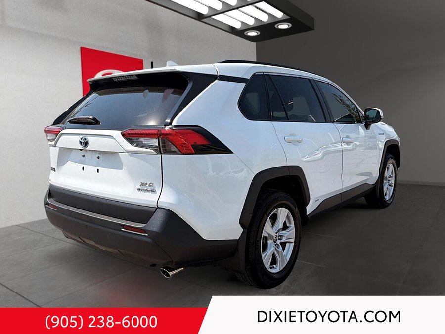 2021 Toyota RAV4 2021 White