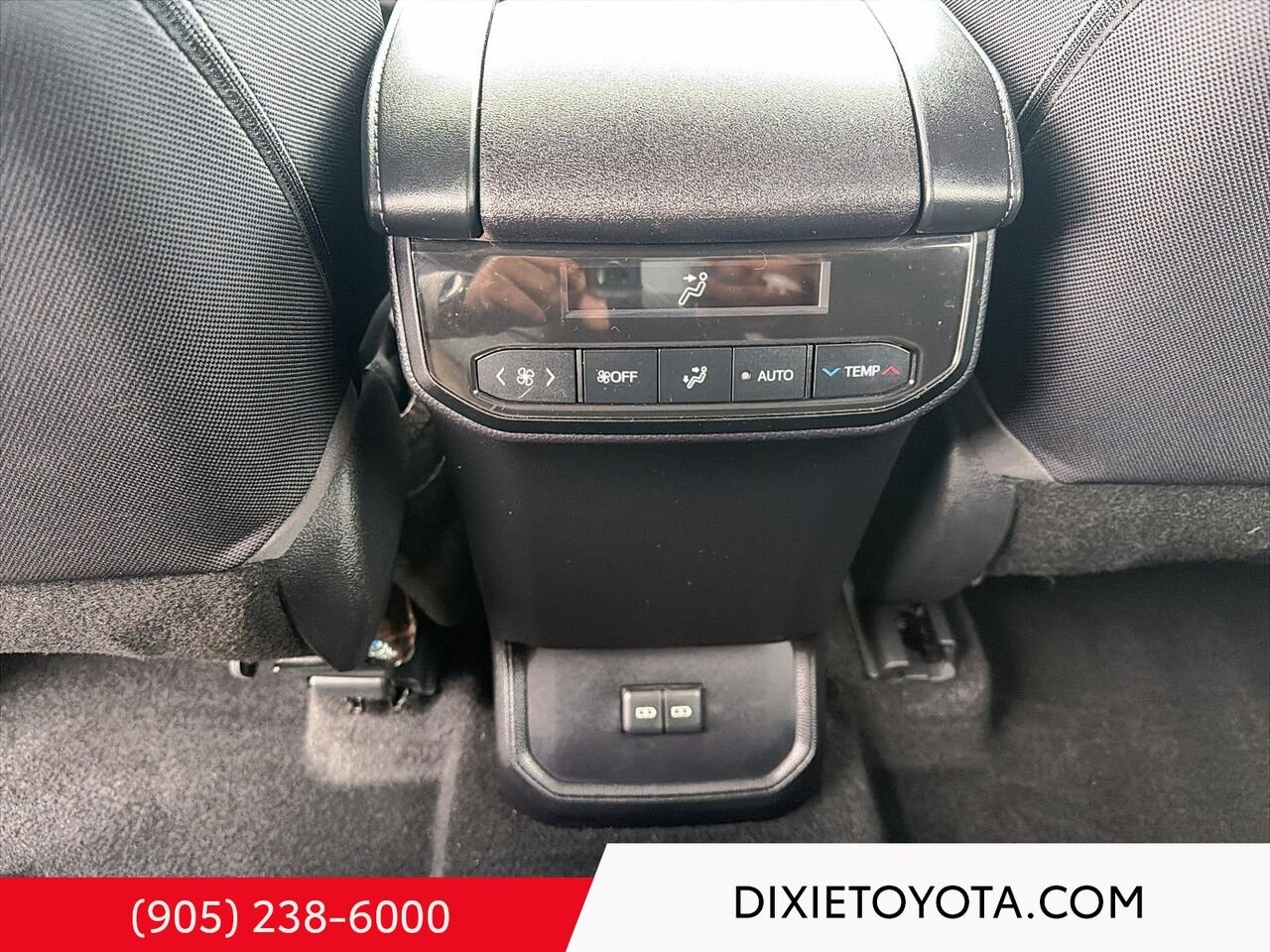 2023 Toyota Highlander LE AWD / CLEAN CARFAX / HEATED SEATS / TOYOTA SAFETY SENSE / CARPLAY AND ANDROID AUTO Magnetic Grey Metallic Mississauga - photo #17