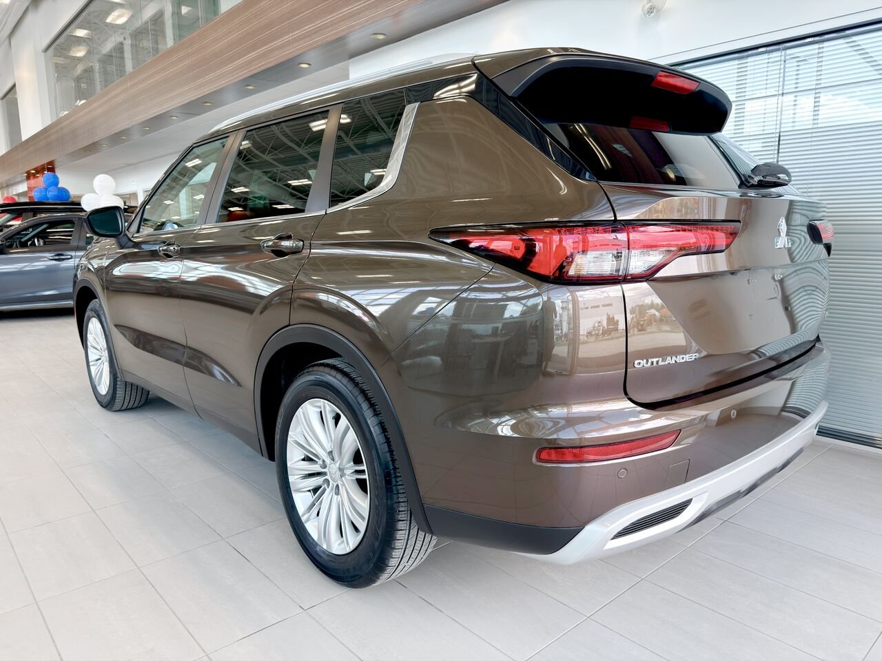 2024 Mitsubishi Outlander Bronze Notre-Dame-des-Prairies - photo #8