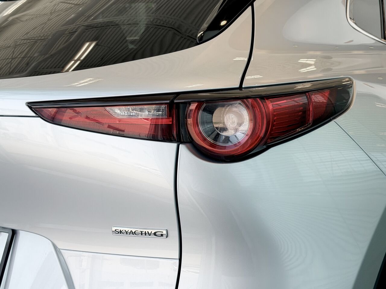 Mazda CX-30 2023 Argent Notre-Dame-des-Prairies - photo #11