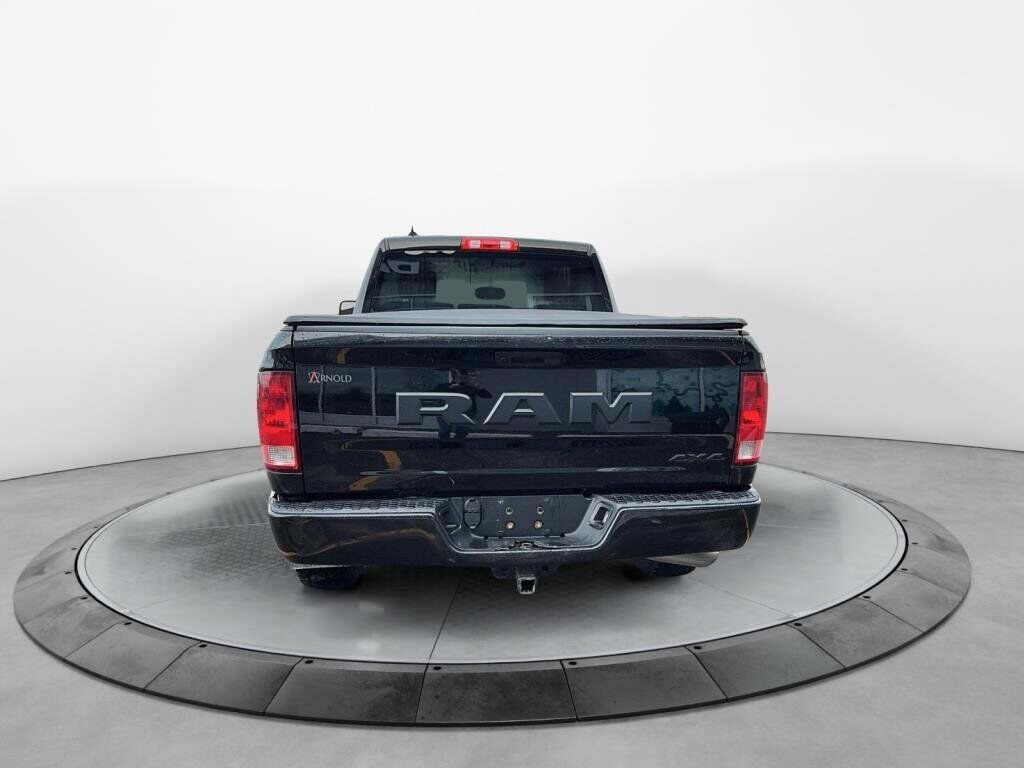 Ram 1500 Classic NIV 1C6RR7FG9LS154863 2020 Noir Baie-Comeau - photo #1
