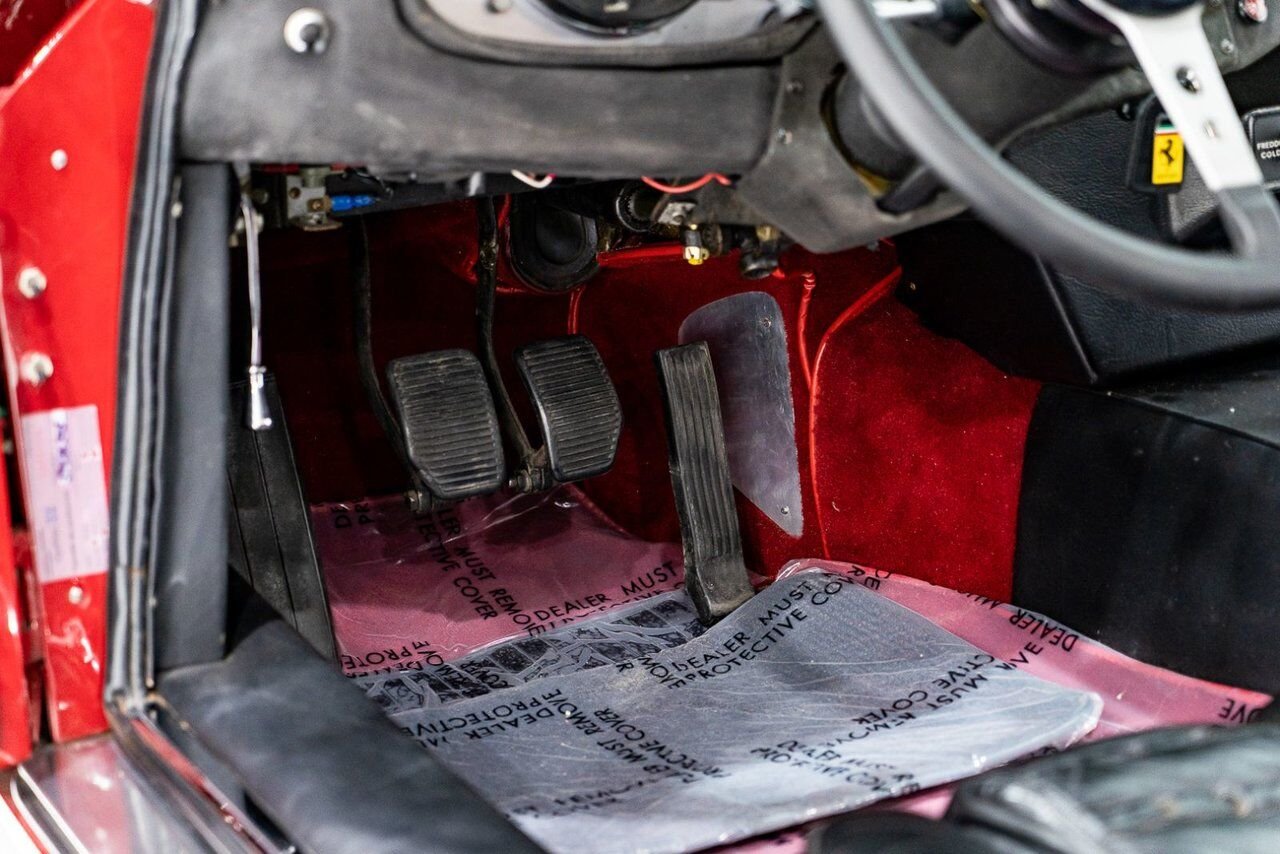 1973 Ferrari 365 GTB4 Daytona 18,301 miles With Orig Books/Tools/ Carbs / Filter Box Red Montreal - photo #80