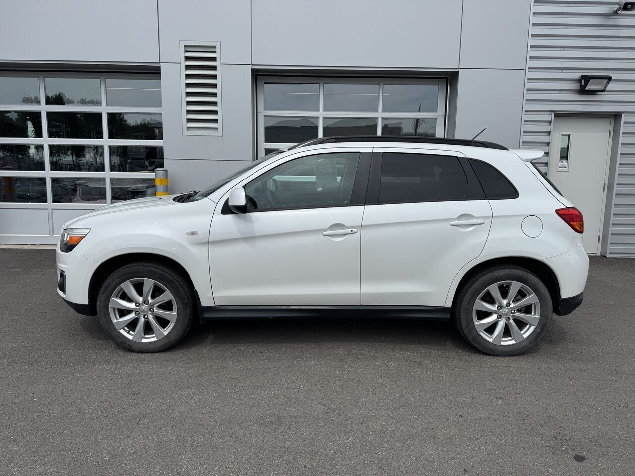 2015 Mitsubishi RVR
