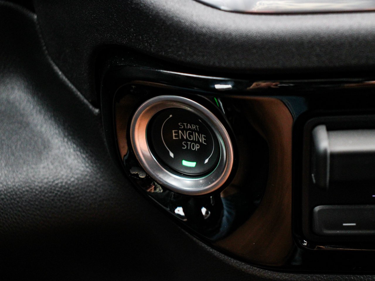 2025 GMC Sierra 1500 4WD Crew Cab 147 Elevation White Sherwood Park - photo #21