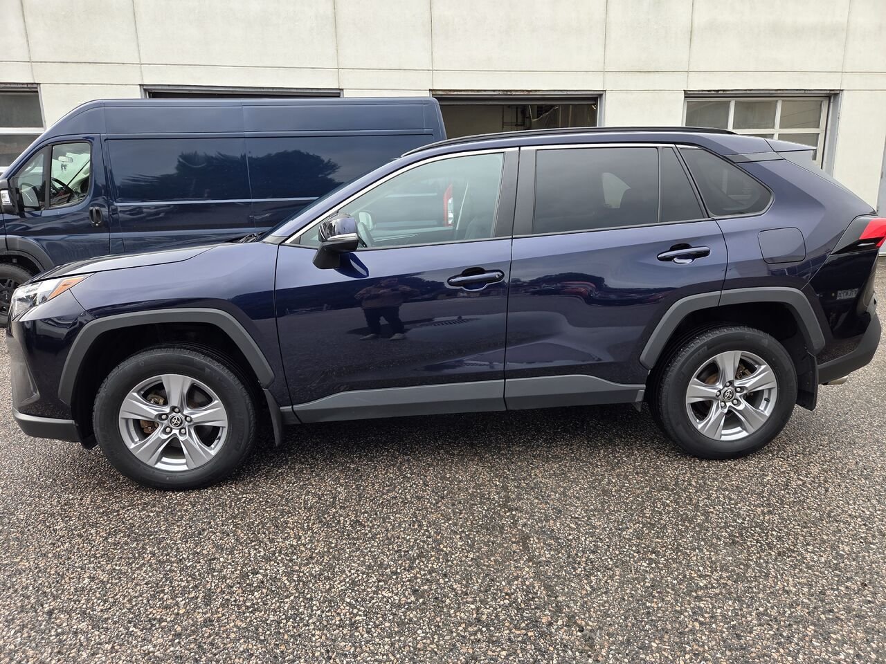 2022 Toyota RAV4 Blue Mont-Laurier - photo #8
