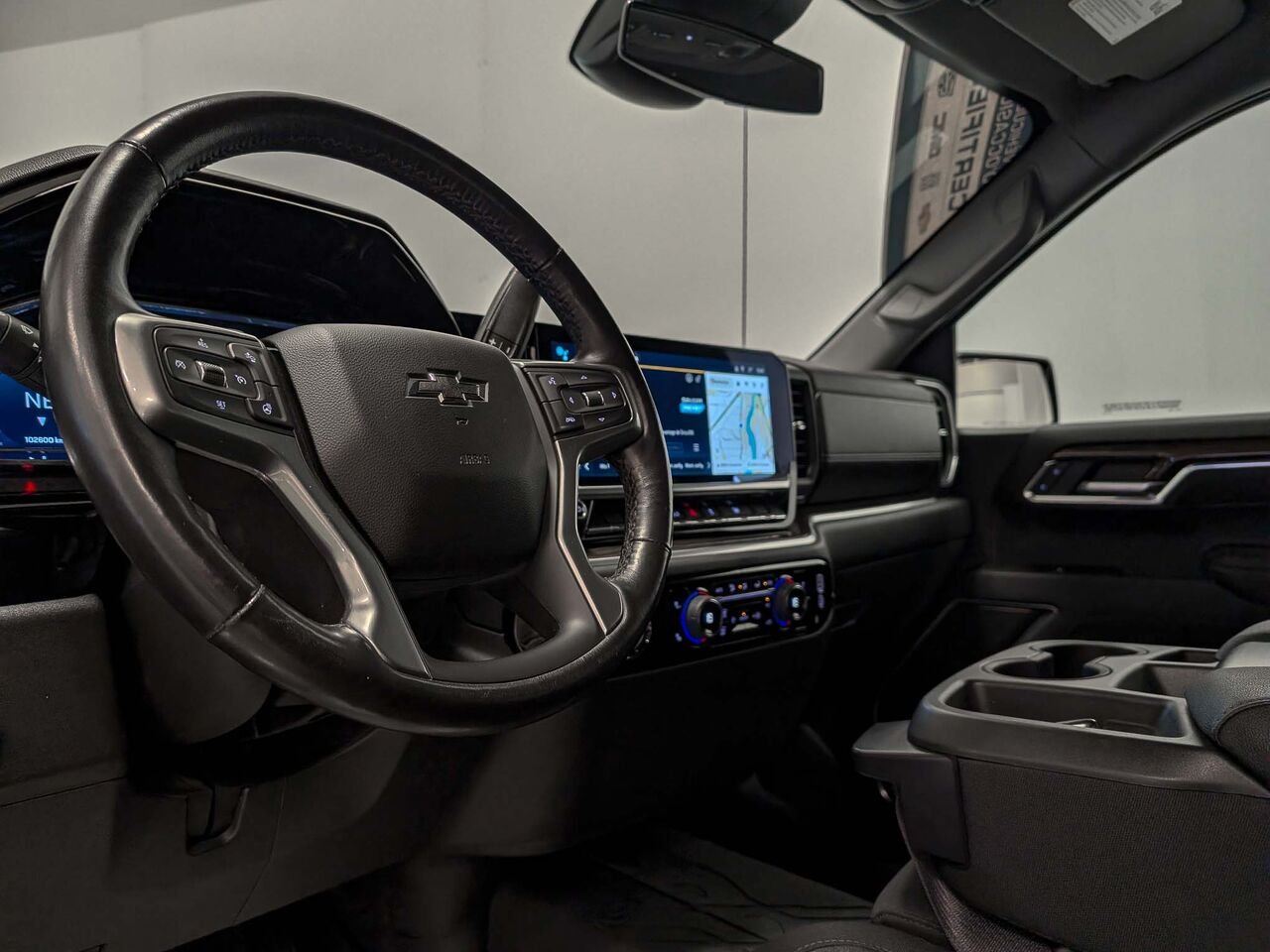 2022 CHEVROLET Silverado 1500 RST 4WD Crew Cab Moteur V8 5.3L 6 Places Black Sherbrooke - photo #9