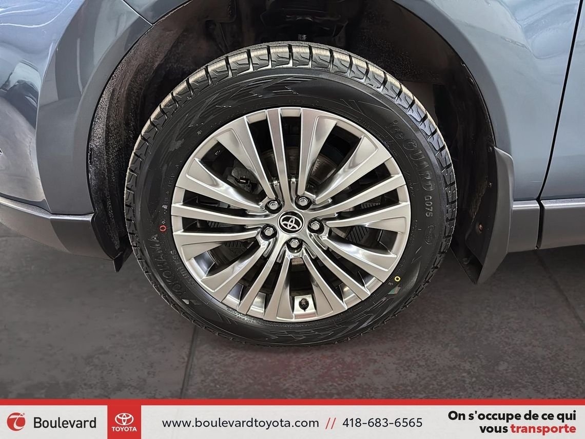 Toyota Venza 98389A-95 | XLE, AWD 2024 Gris côtier métallisé Québec - photo #7