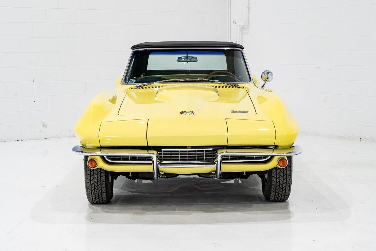 Chevrolet Corvette Matching# 427/425HP IP Code **PRICE IN USD** 1966 Jaune Montréal - photo #51