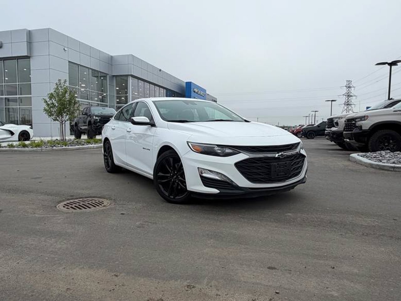 2024 Chevrolet Malibu 4dr Sdn 1LT White Sherwood Park - photo #1