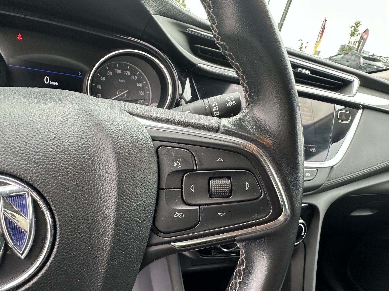 2023 BUICK ENCORE GX PREFERRED Privilégiée 4 portes TI CINABRE M Ottawa & Gatineau - photo #6