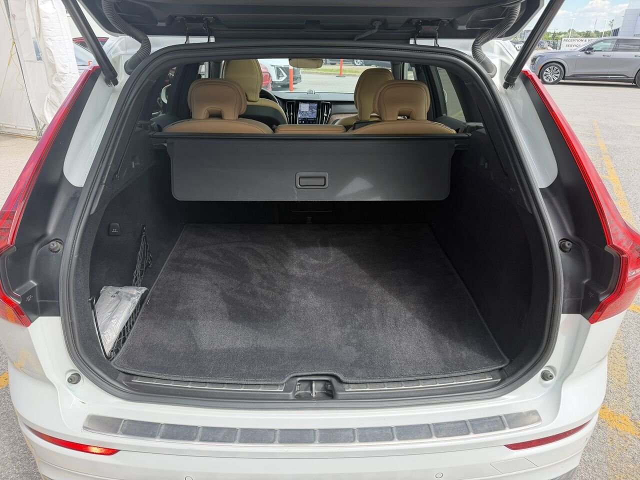 Volvo XC60 B6 Ultimate AWD 2023 Blanc Laval - photo #14