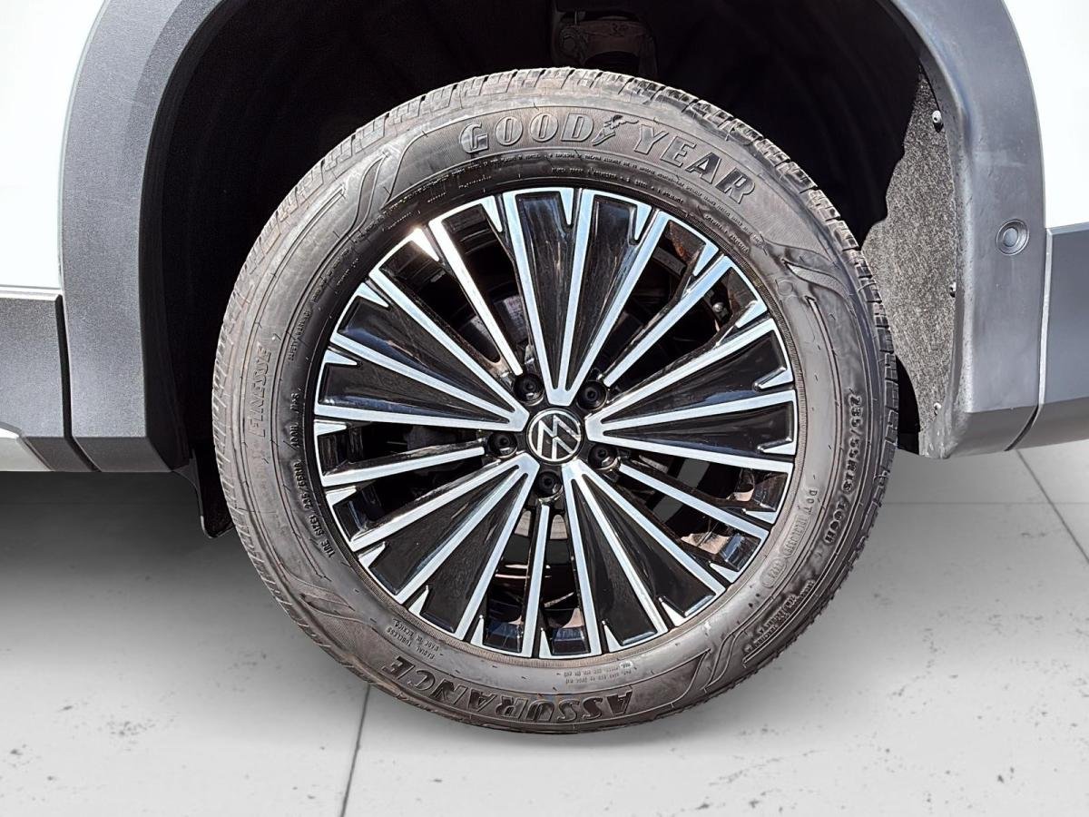2025 Volkswagen Tiguan White Rouyn-Noranda - photo #6