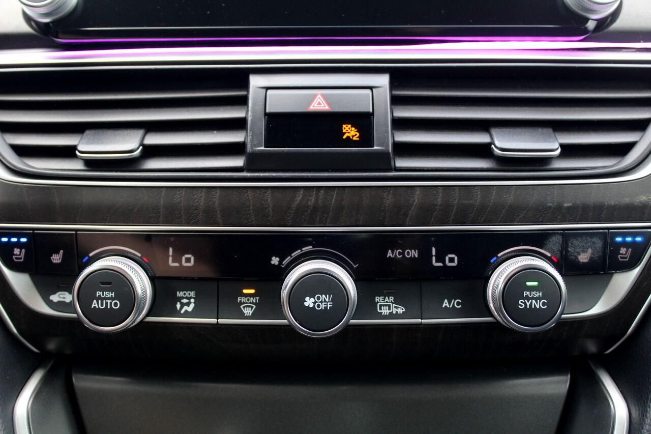Honda Berline Accord VIN: 1HGCV1F94KA800468 2019 Noir Sainte-Rose - photo #18