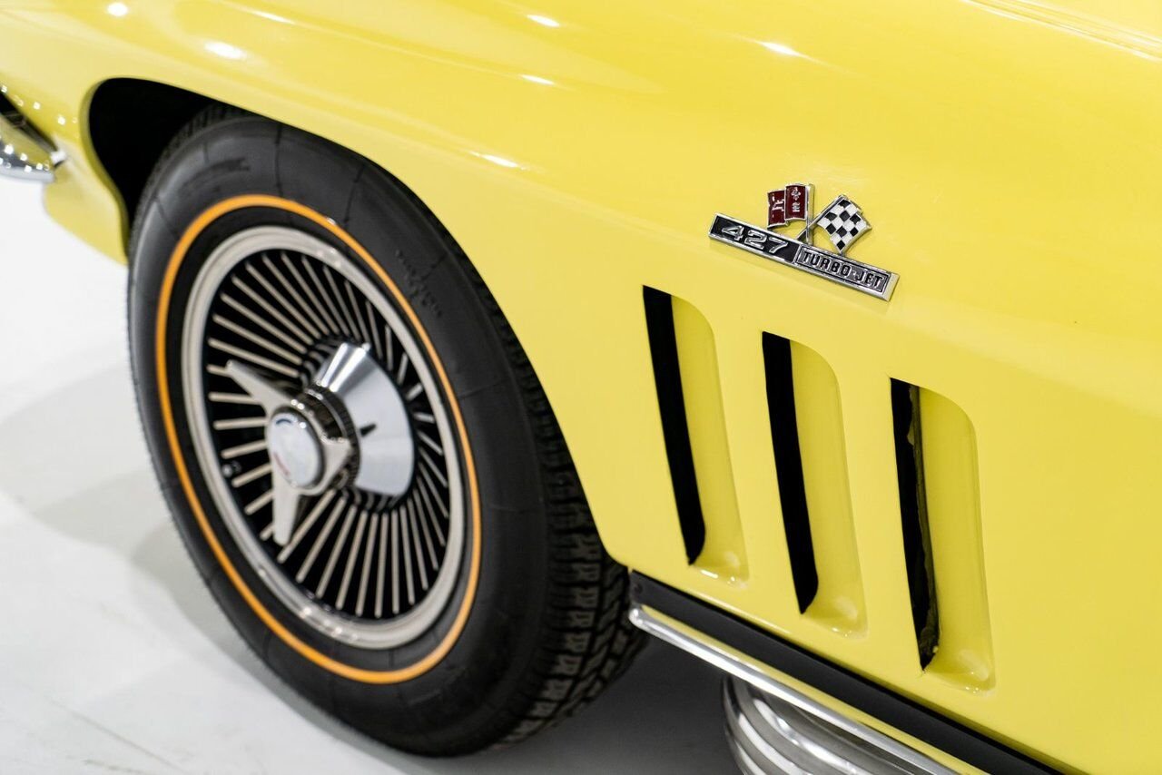 Chevrolet Corvette Matching# 427/425HP IP Code **PRICE IN USD** 1966 Jaune Montréal - photo #4