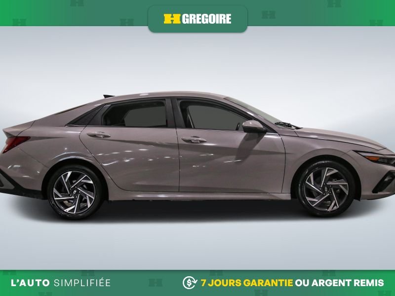 Hyundai Elantra 821992 | Luxury AUTO AC CUIR TOIT NAV MAGS CAM RECUL BLEUTO 2025 Argent Laval - photo #10
