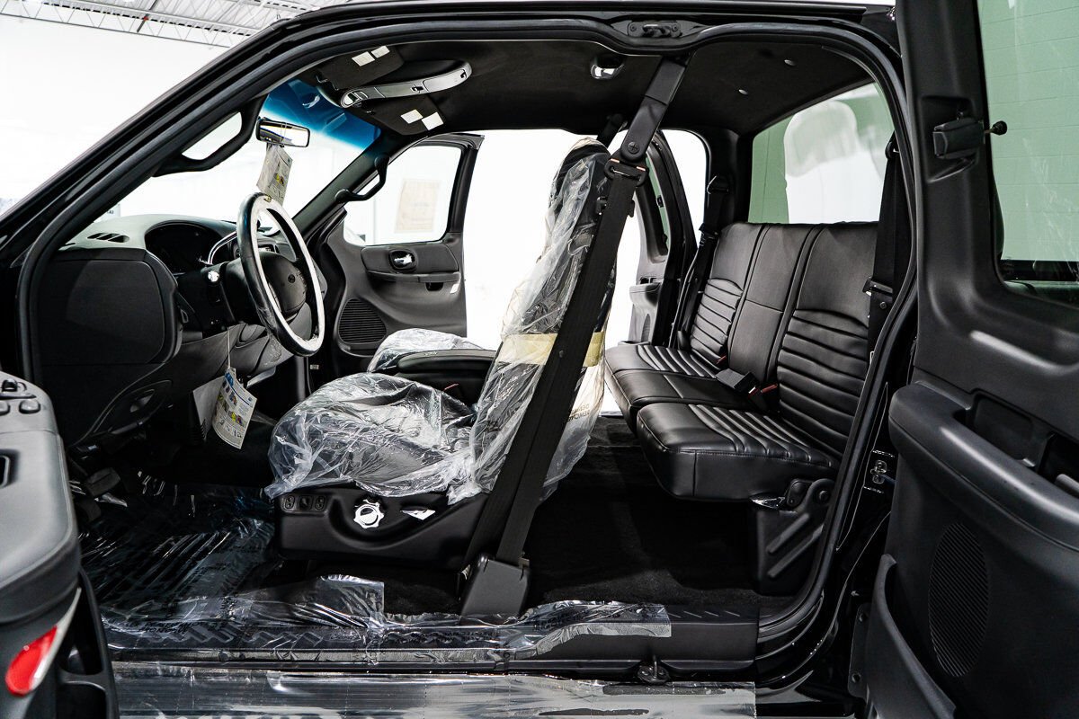 2000 Ford F-150 Harley Davidson Edition In Delivery Packaging Black Montreal - photo #89