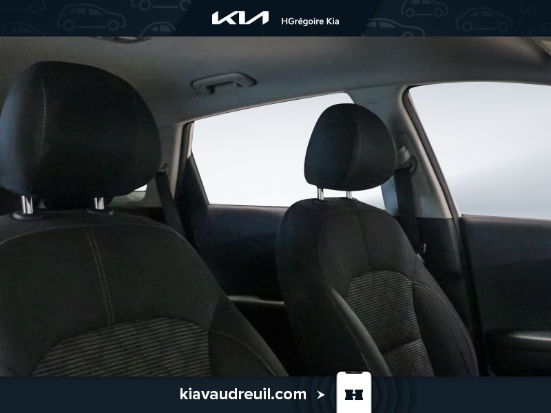 2022 Kia Niro White Saint-Eustache - photo #22