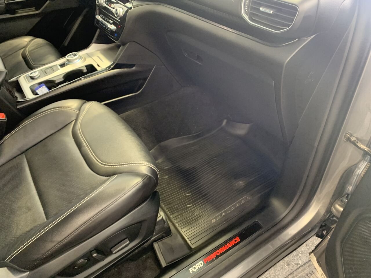 Ford Explorer ST EXPLORER ST 4WD 2024 Gris Châteauguay - photo #19