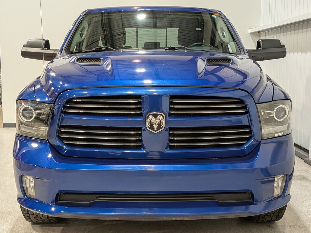 Ram 1500 4WD Quad Cab 140.5" Sport 2017 Bleu Val-David - photo #1