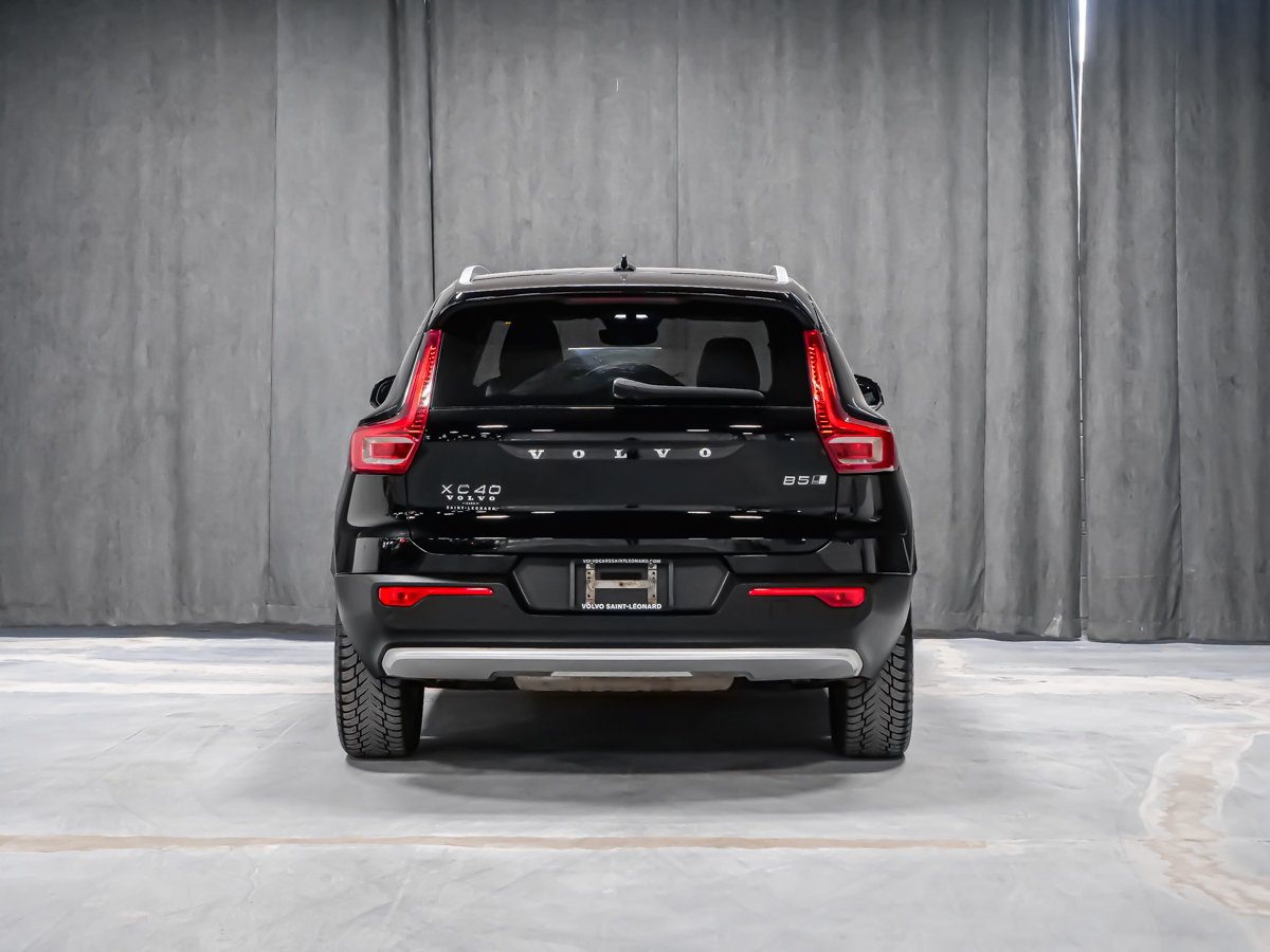 2023 Volvo XC40 B5 PLUS BRIGHT Black Montreal - photo #4