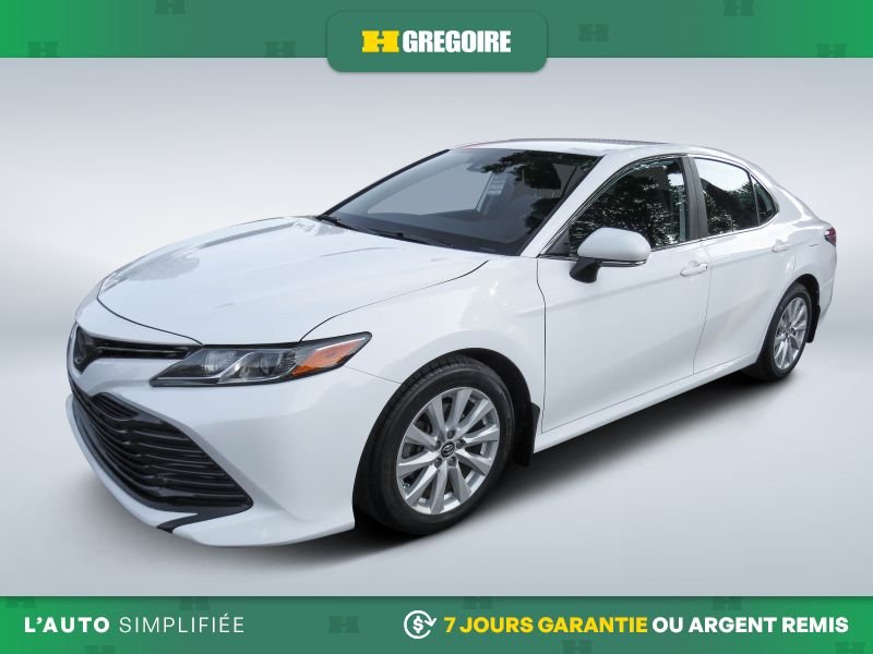 2019 Toyota Camry White Saint-Eustache - photo #2