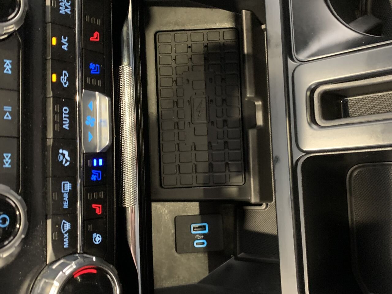 Ford F-150 SUPERCREW LARIAT LARIAT, 502A, SPORT 2023 Noir Châteauguay - photo #43