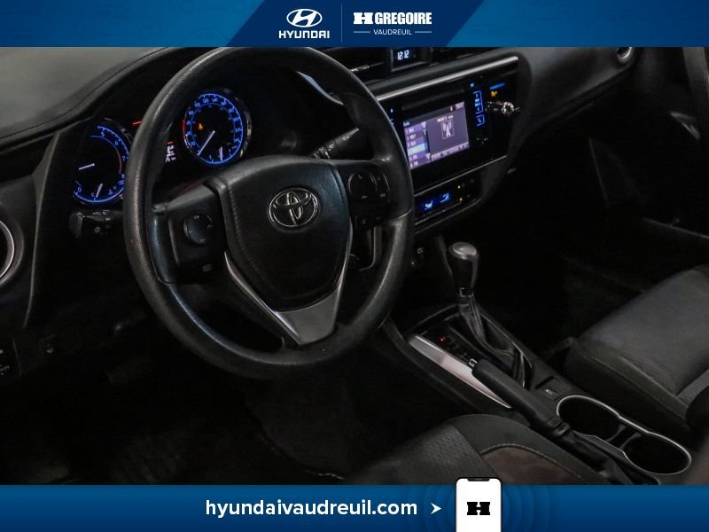 Toyota Corolla 2018 Bleu Laval - photo #15