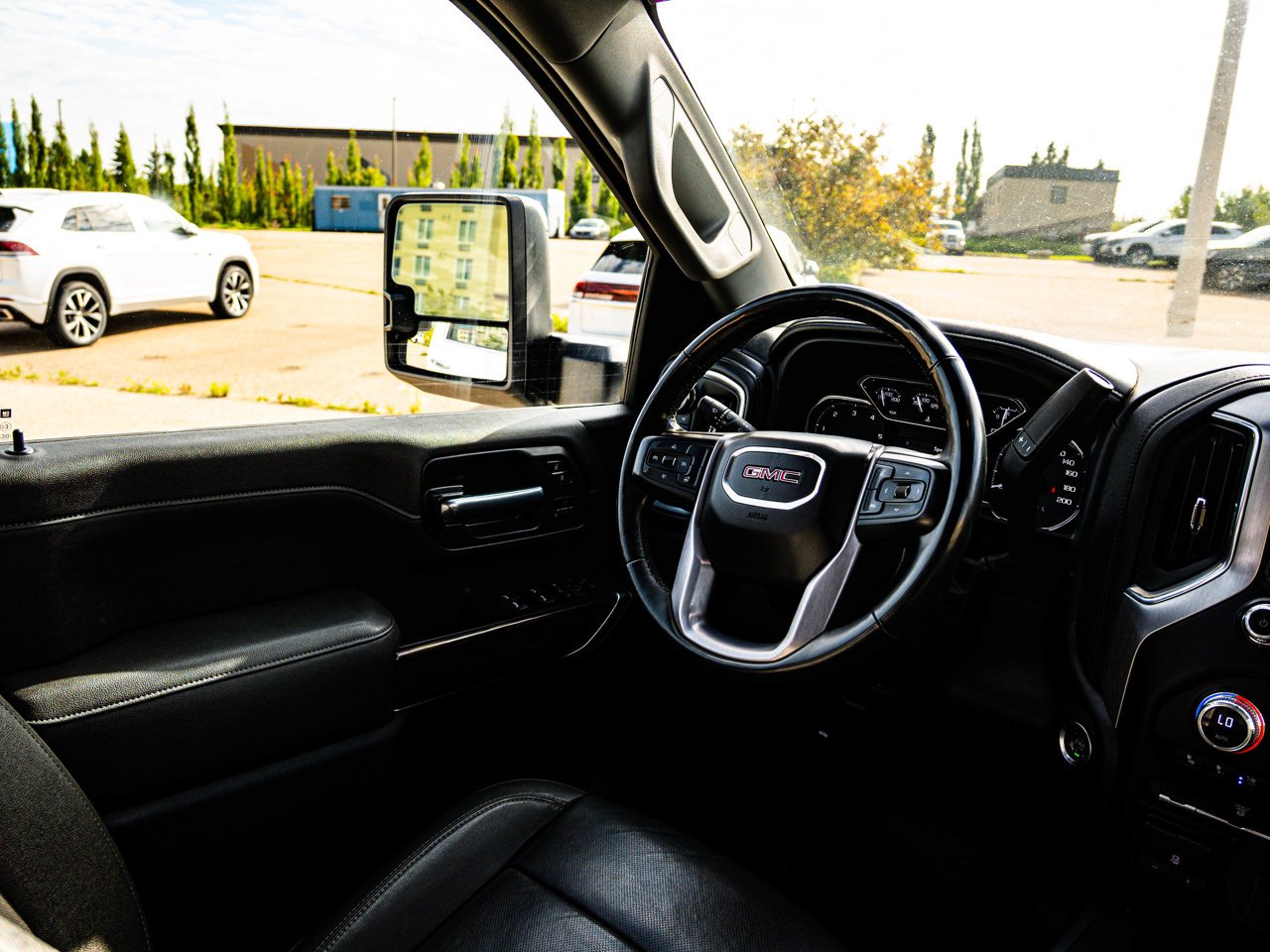 2023 GMC Sierra 3500HD 4WD Crew Cab 159 SLT White Sherwood Park - photo #30