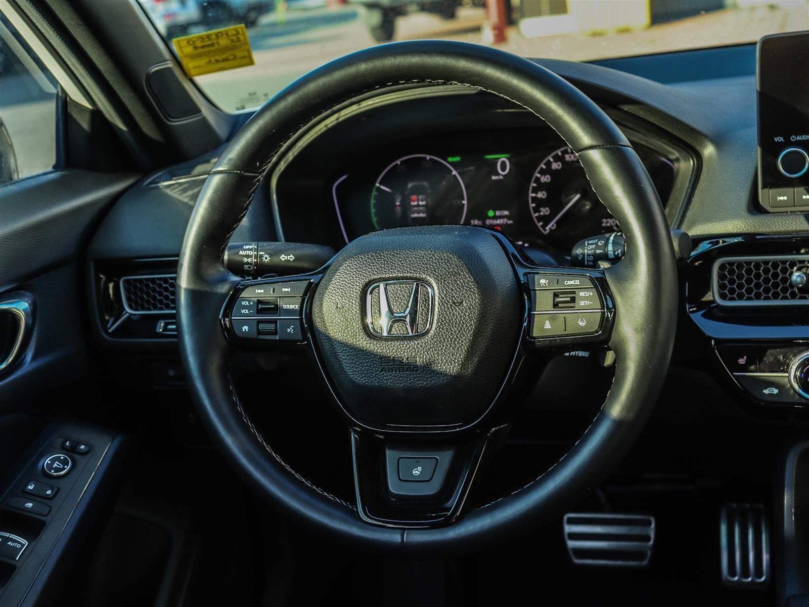 Honda Civic hybride berline 2025 White Ottawa & Gatineau - photo #9