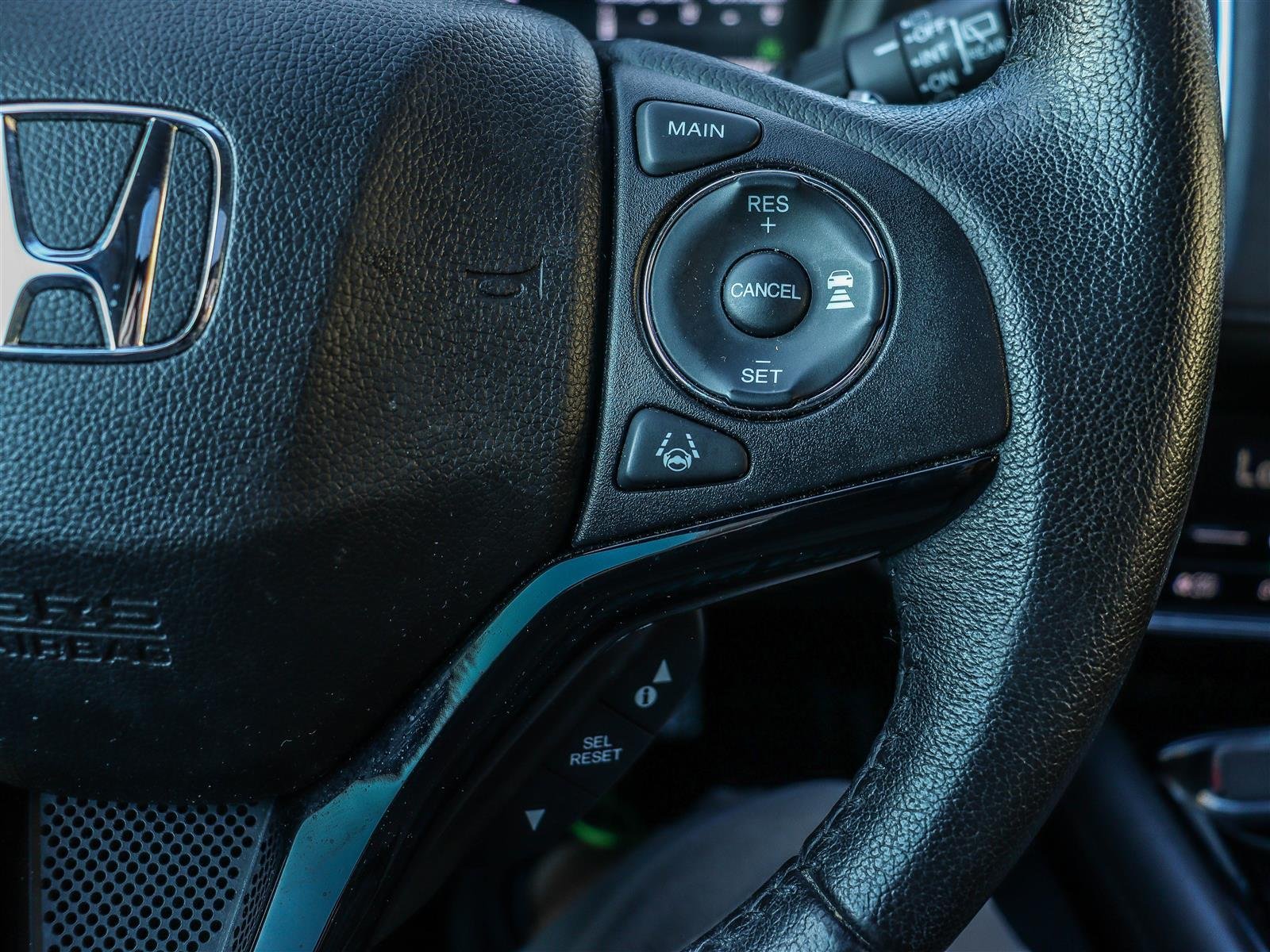 Honda HR-V Touring 2022 Grey Ottawa & Gatineau - photo #24