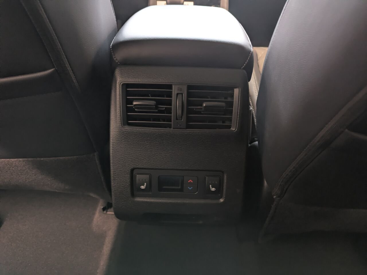 2024 Mitsubishi Outlander Grey Gatineau - photo #12